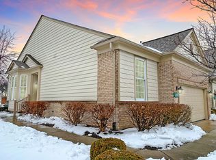 39541 Champion Ct #106, Northville, MI 48168