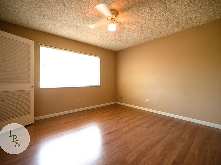 5090 N Roosevelt Ave #31 — Photo 11