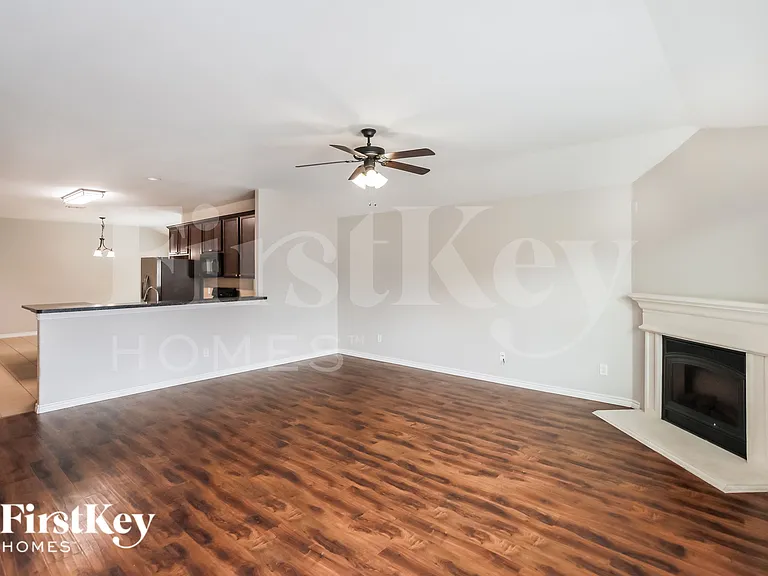1417 Villa Paloma Blvd — Photo 3