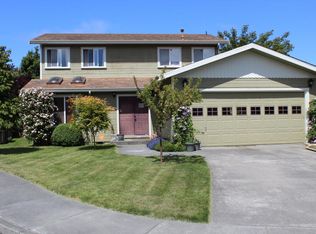 1900 Freedom Ct, Fortuna, CA 95540
