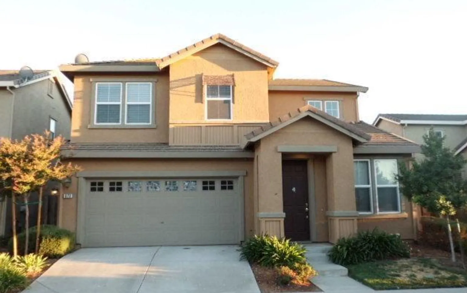 873 Courtyards Loop photo 1