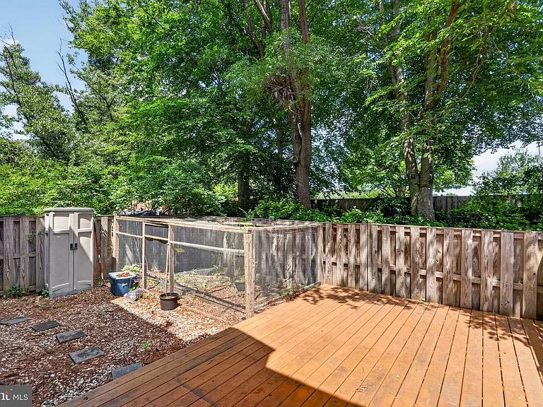 9821 Owens Ct — Photo 4