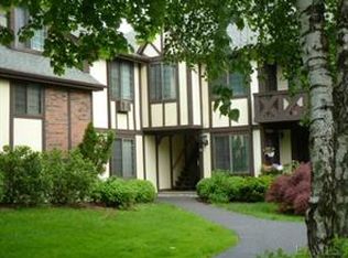 52 Foxwood Dr APT 8, Pleasantville, NY 10570