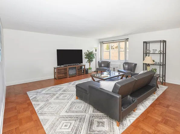 201 E 66th St APT 10K, New York, NY 10065
