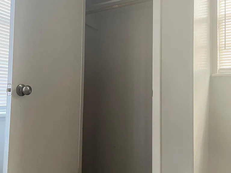 710 E Avenue G #5 — Photo 13