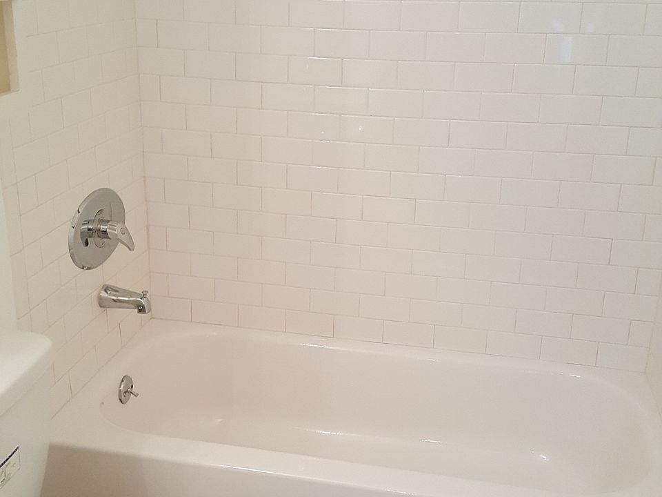 1st image of 18605 Clark St APT 15