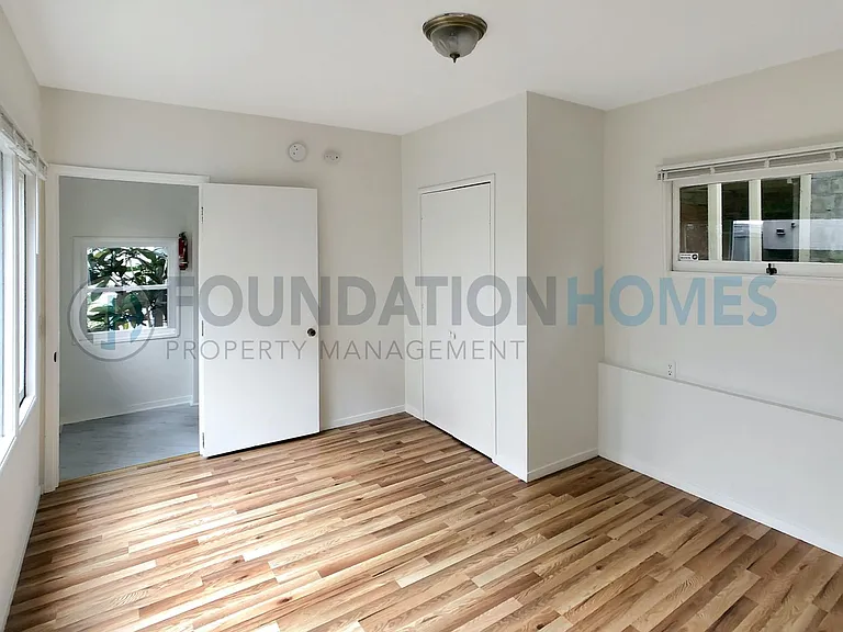 428 Napa St — Photo 12