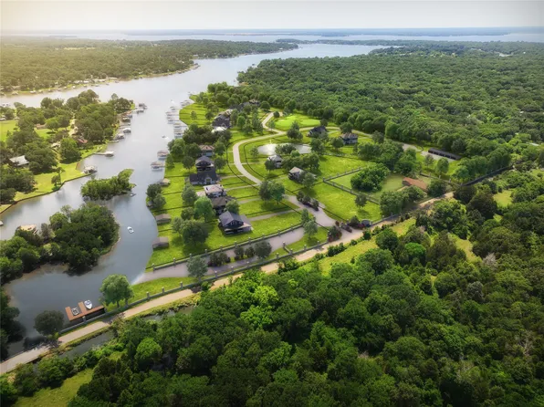 4 Avigail Trl, Mabank, TX 75156