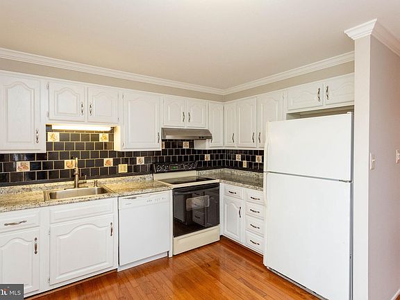 5th image of 4447 Elan Ct