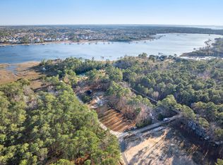 815 Yaupon Dr, Charleston, SC 29492