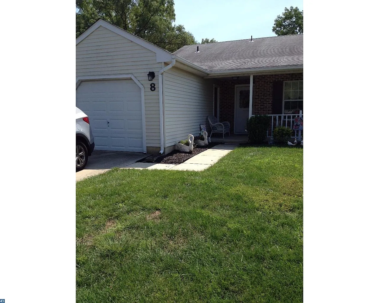 8 E Cortland Ct photo 1