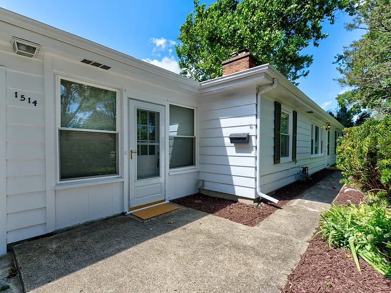 1514 N Washington St — Photo 3