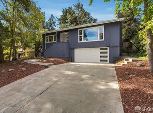 2033 Trafalgar Pl, Oakland, CA 94611