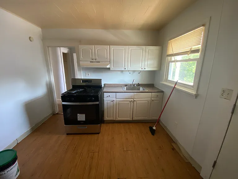 426-428 E Northampton St #3 — Photo 8