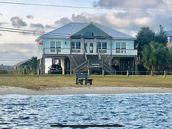 2011 Cadillac Ave, Dauphin Island, AL 36528