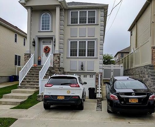 3rd image of 292 Loretto St