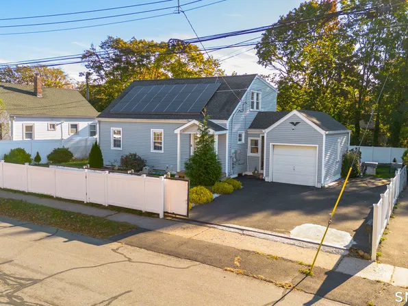 350 Roger Williams Road, Bridgeport, CT 06610