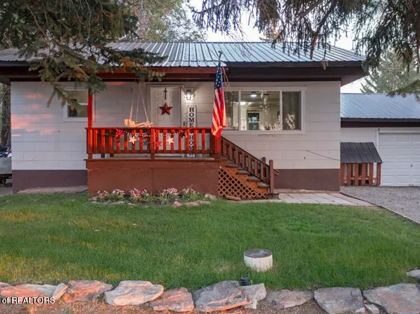 236 Spruce St, Ashton, ID 83420