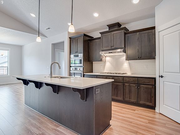 5th image of 10608 NE 154th Ave