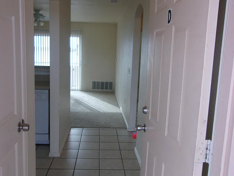 2110 Bex St #D — Photo 4