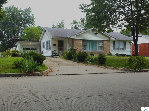 1813 W 10th St, Sedalia, MO 65301