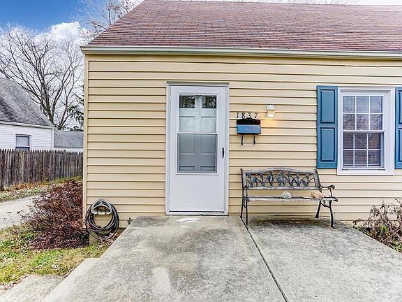 3rd image of 1837 Rainbow Dr