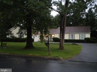 2103 Woodview Dr, Harrisburg, PA 17112