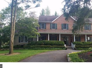 858 Christmas Village Rd, Bernville, PA 19506