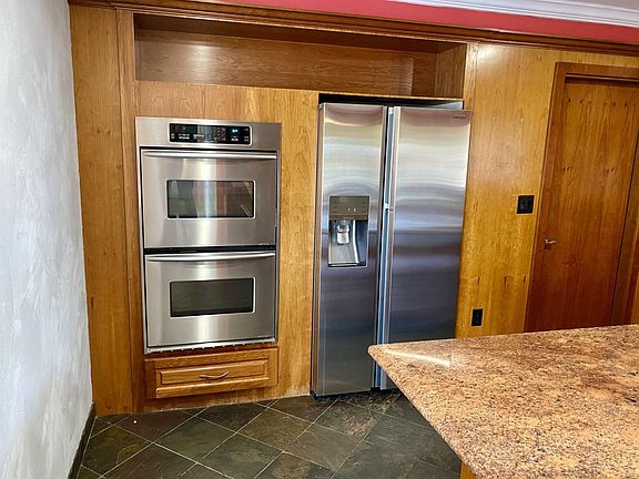 5th image of 1414 SW 5th Avenue