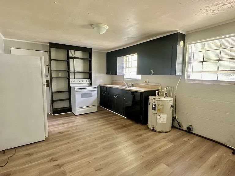 508 S Martin Luther King Jr Dr — Photo 10
