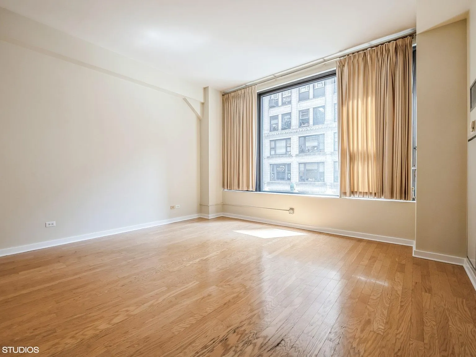 2 bed, $2,695 — Photo 3
