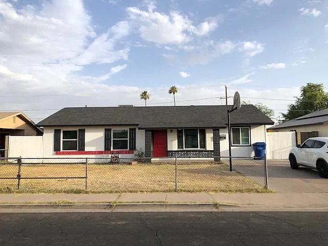 1449 W 7th Dr — Photo 1