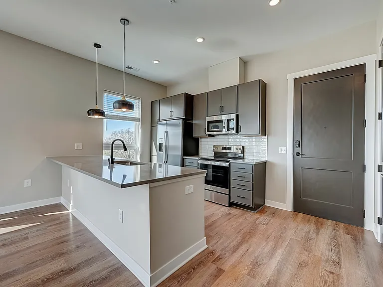Midpoint Model Kitchen