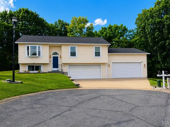 1400 Dutchmill Dr, Arnold, MO 63010