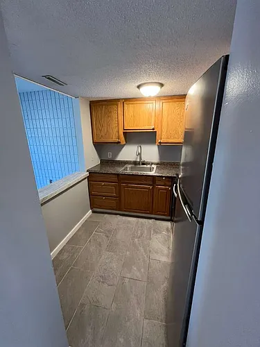 76 Sherman Ave #4 Photo 1