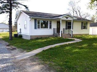 6100 Rogers Rd NW, Cedar Rapids, IA 52405
