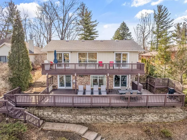 838 Holiday Dr, Sandwich, IL 60548