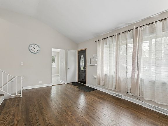 4th image of 9005 N Grace Ave