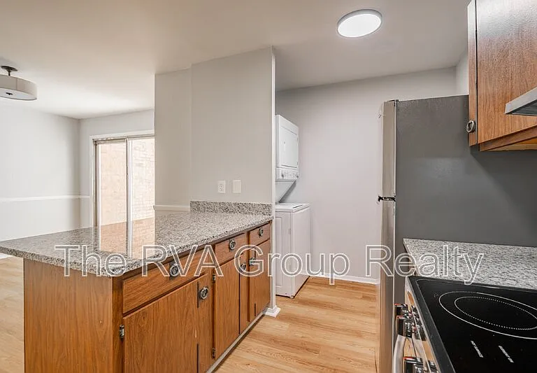 749 Pleasant St — Photo 22