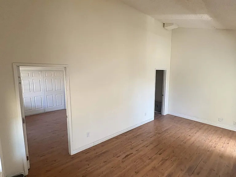 9473 Juniper St — Photo 2