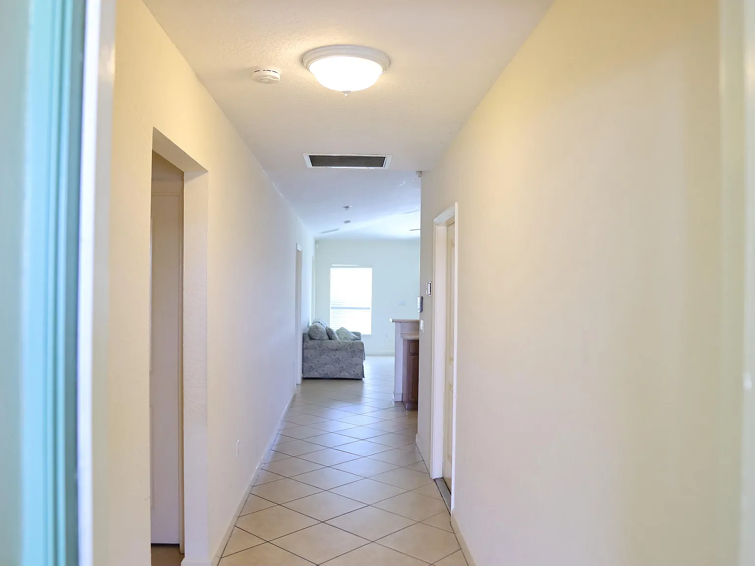 4 bed, 2.0 bath, 1650 sqft, $2,999 — Photo 2
