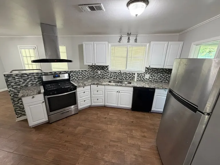 1730 Bayou Dr — Photo 5