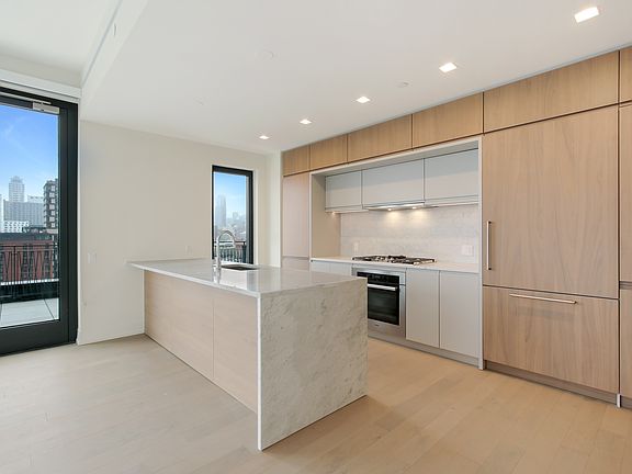 3rd image of 550 Vanderbilt Ave APT 630