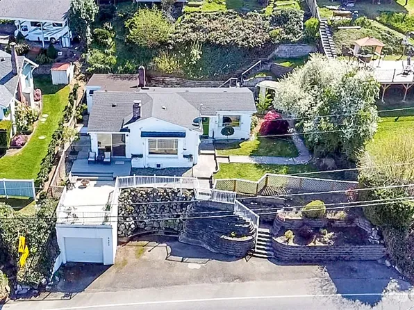8429 East Side Drive NE, Tacoma, WA 98422