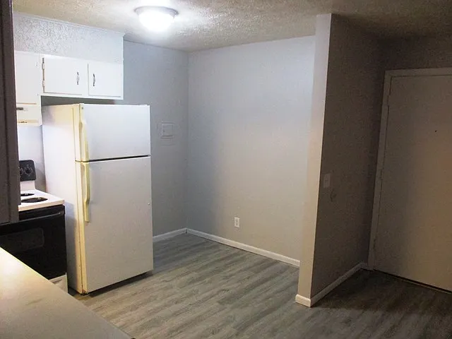 2 bed, $920 — Photo 3