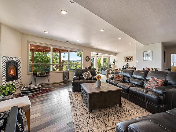 4th image of 6366 Fairways Dr
