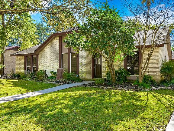 2nd image of 3806 Riverwood Park Dr
