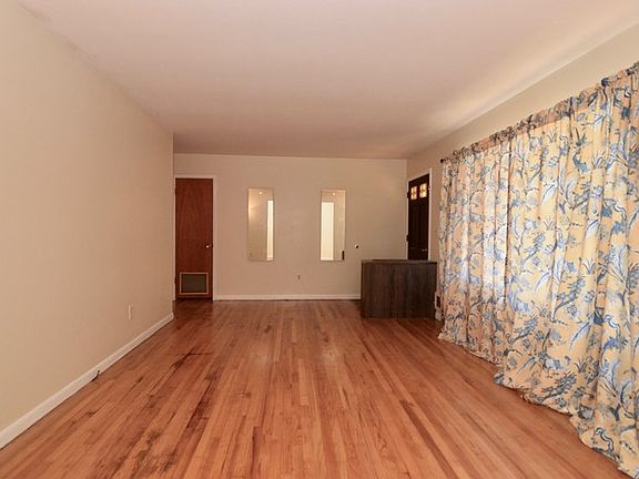 2nd image of 2145 Kingsley Ct