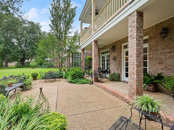 2nd image of 5773 Laurel Hill Ln