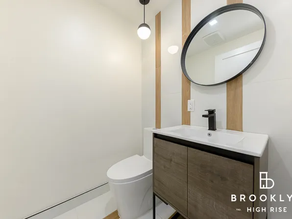 1692 Pacific Street image 9 of 10